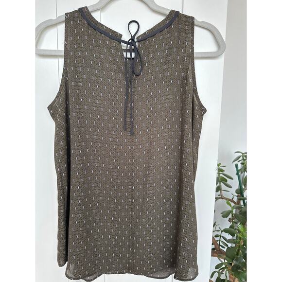 LOFT, Women's Sleeveless Lightweight Blouse, Size XS, EUC - Picture 2 of 4